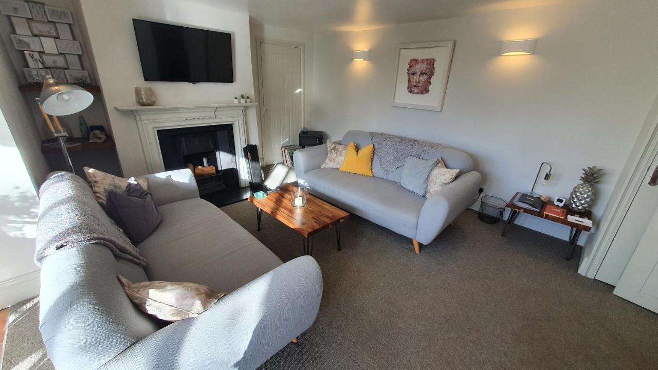 Holly Cottage, Hidden Gem In The Yorkshire Wolds Welton  Bagian luar foto