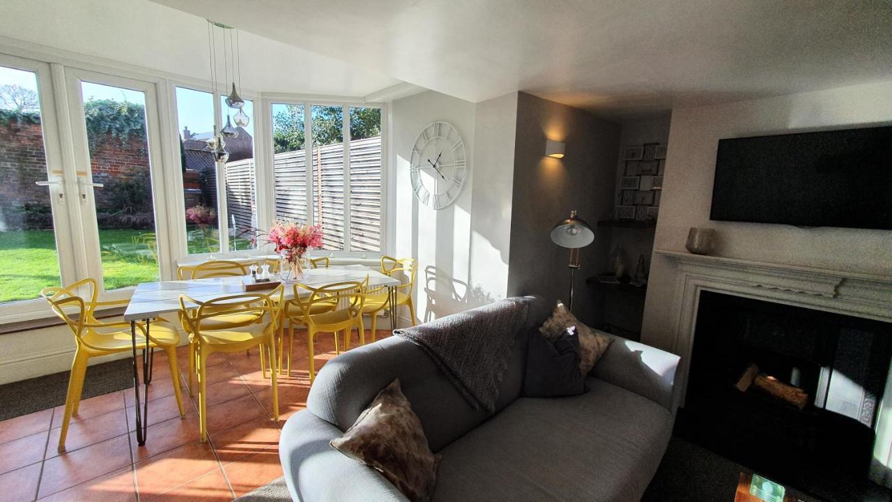 Holly Cottage, Hidden Gem In The Yorkshire Wolds Welton  Bagian luar foto