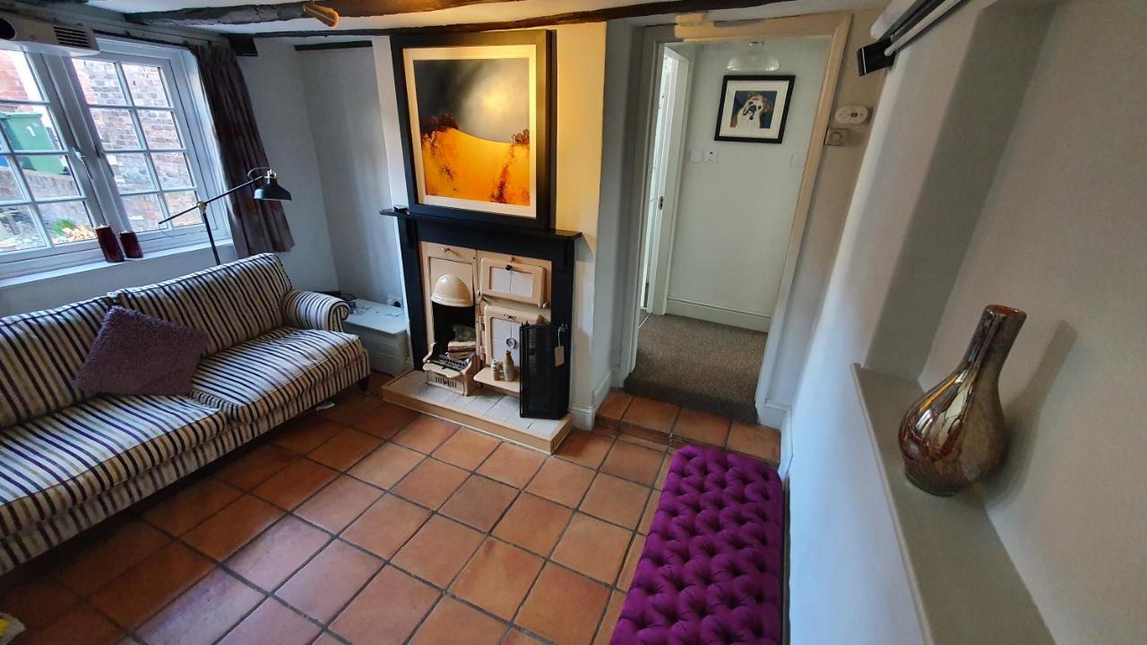 Holly Cottage, Hidden Gem In The Yorkshire Wolds Welton  Bagian luar foto